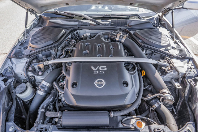 Used 2006 Nissan 350Z Coupe w/ (N93) Cargo Convenience Pkg image 15