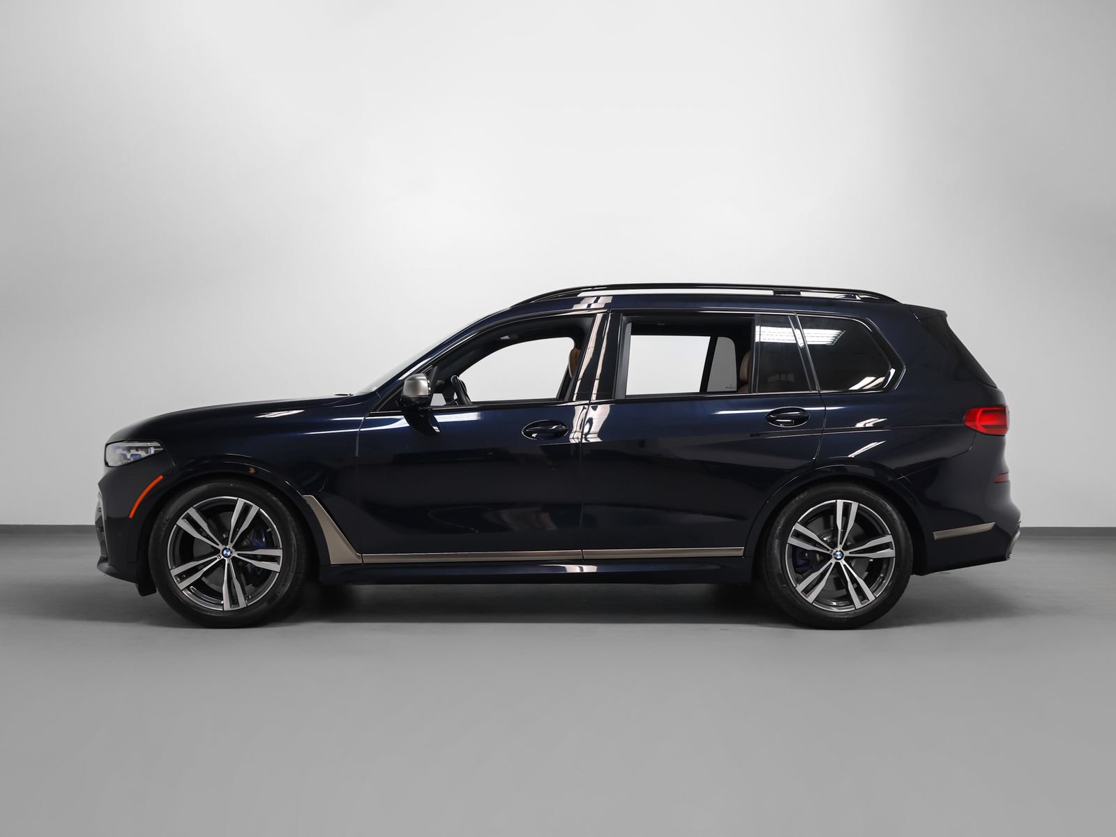 Used 2022 BMW X7 M50i AWD/4WD image 2