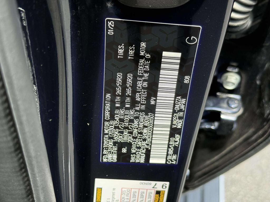 Used 2025 Lexus GX 550 w/ Accessory Package (2T) AWD/4WD image 33