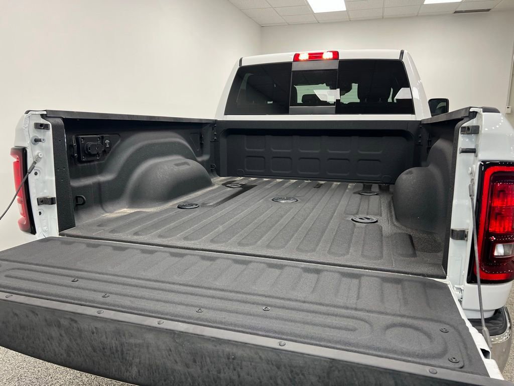 New 2025 RAM 2500 Tradesman AWD/4WD image 7