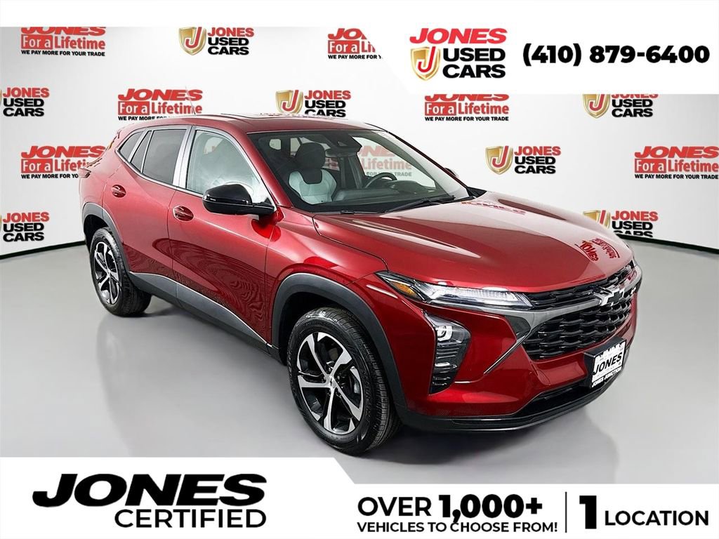 Used 2025 Chevrolet Trax RS w/ Sunroof Package image 1