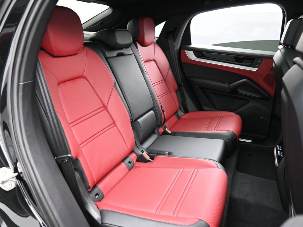 New 2026 Porsche Cayenne Coupe image 27