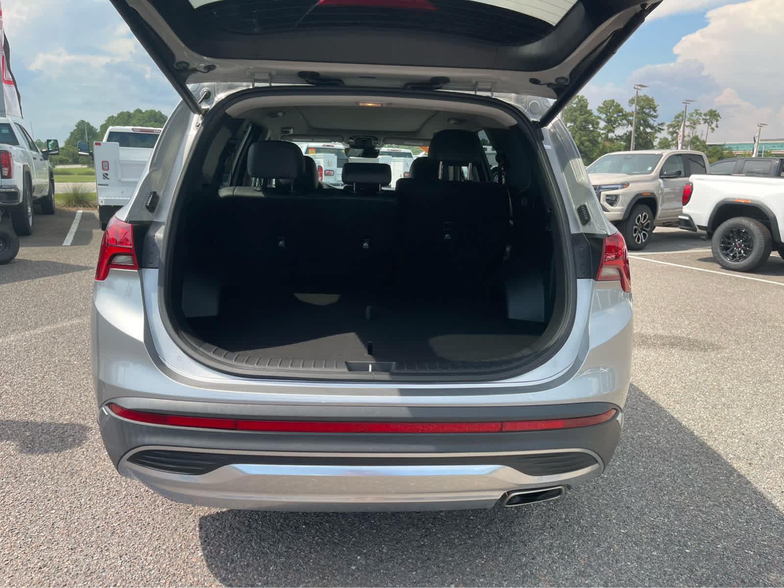 Used 2023 Hyundai Santa Fe SEL w/ Premium Package AWD/4WD image 22