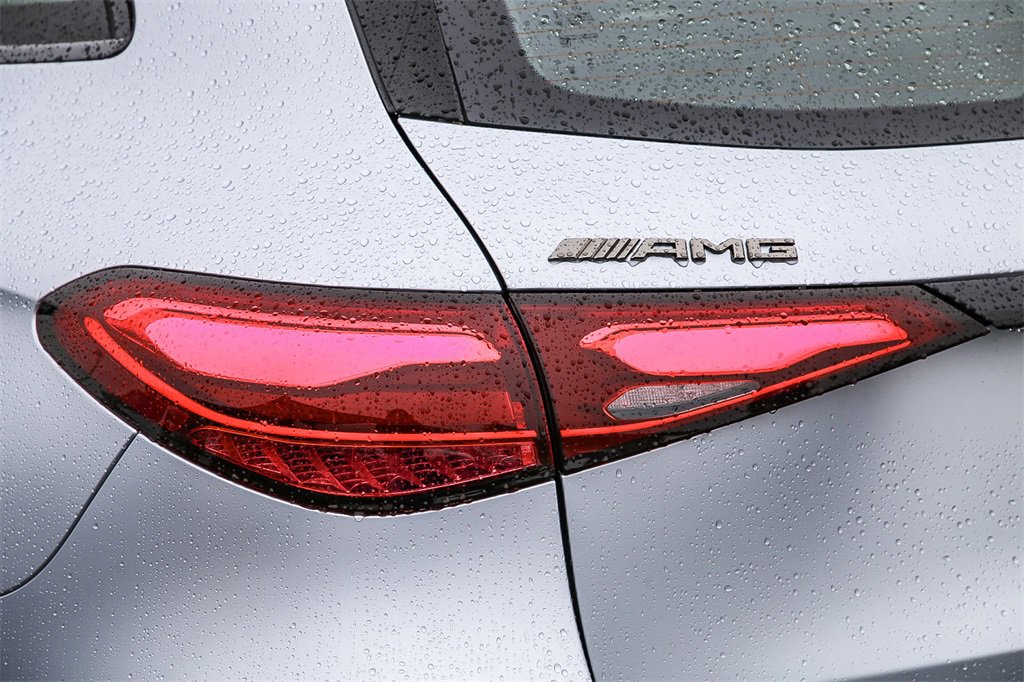 Used 2024 Mercedes-Benz GLC 43 AMG 4MATIC image 9