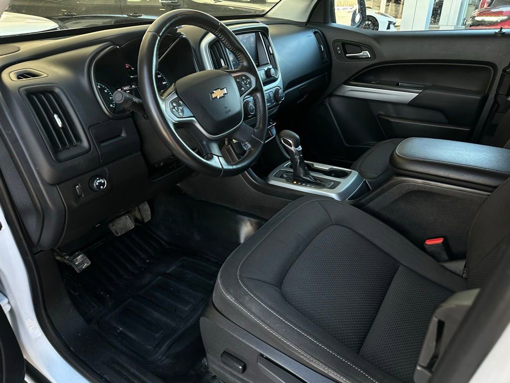Used 2022 Chevrolet Colorado LT w/ Fleet Safety Package image 10