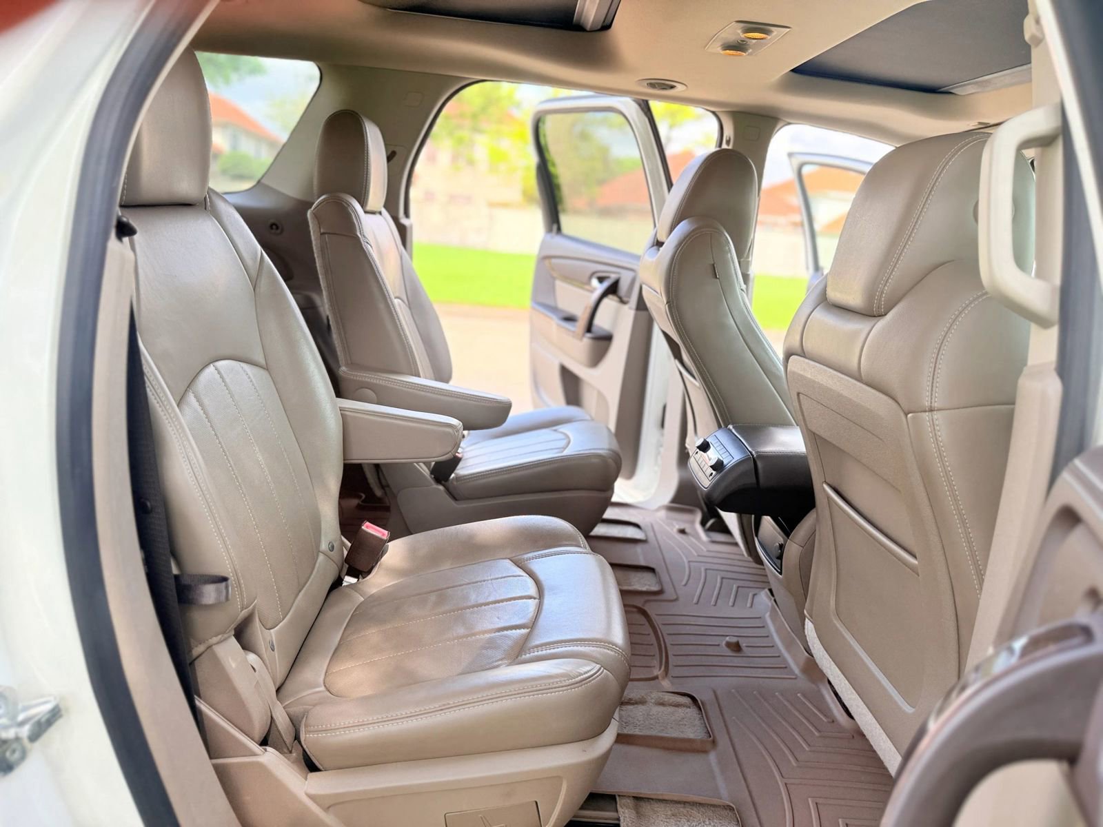 Used 2013 GMC Acadia Denali image 20