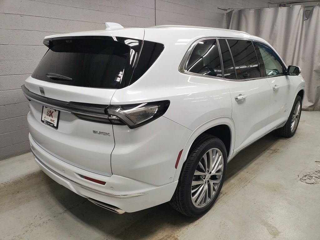 New 2026 Buick Enclave Avenir image 2