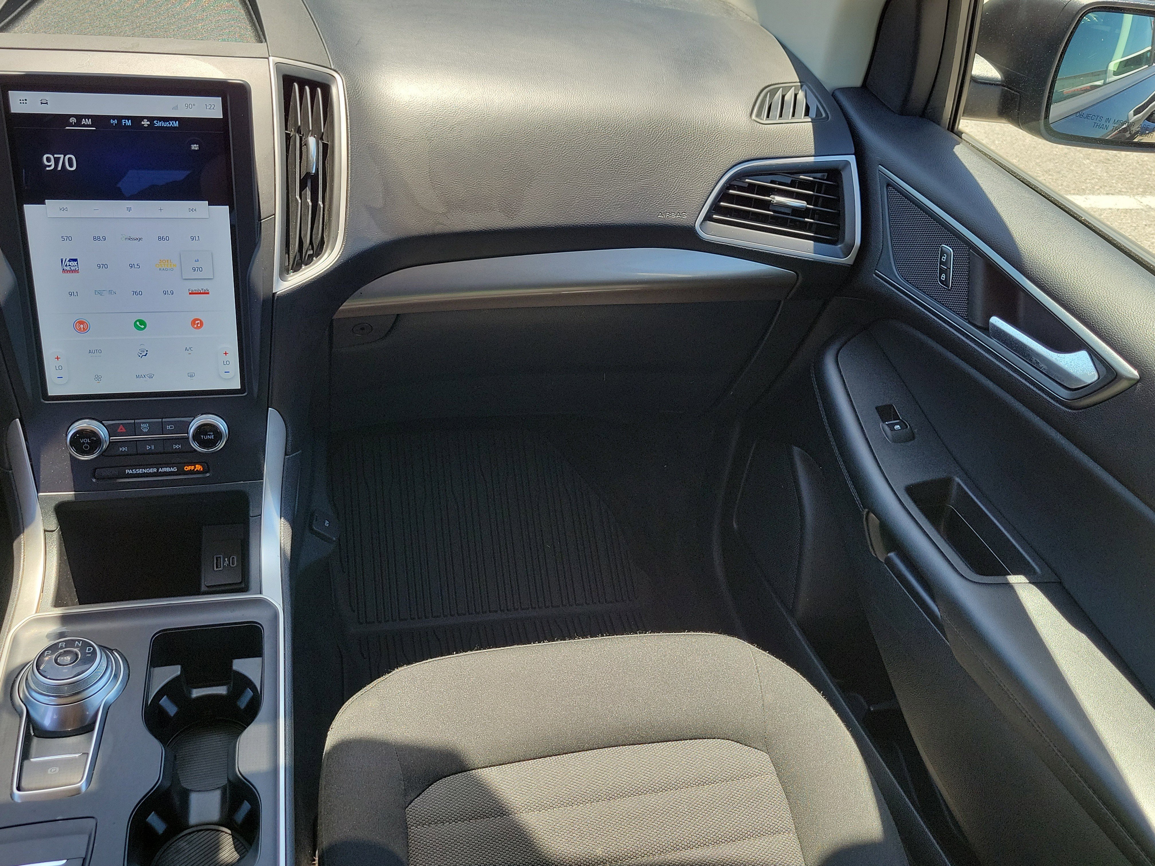 Certified 2024 Ford Edge SE image 16