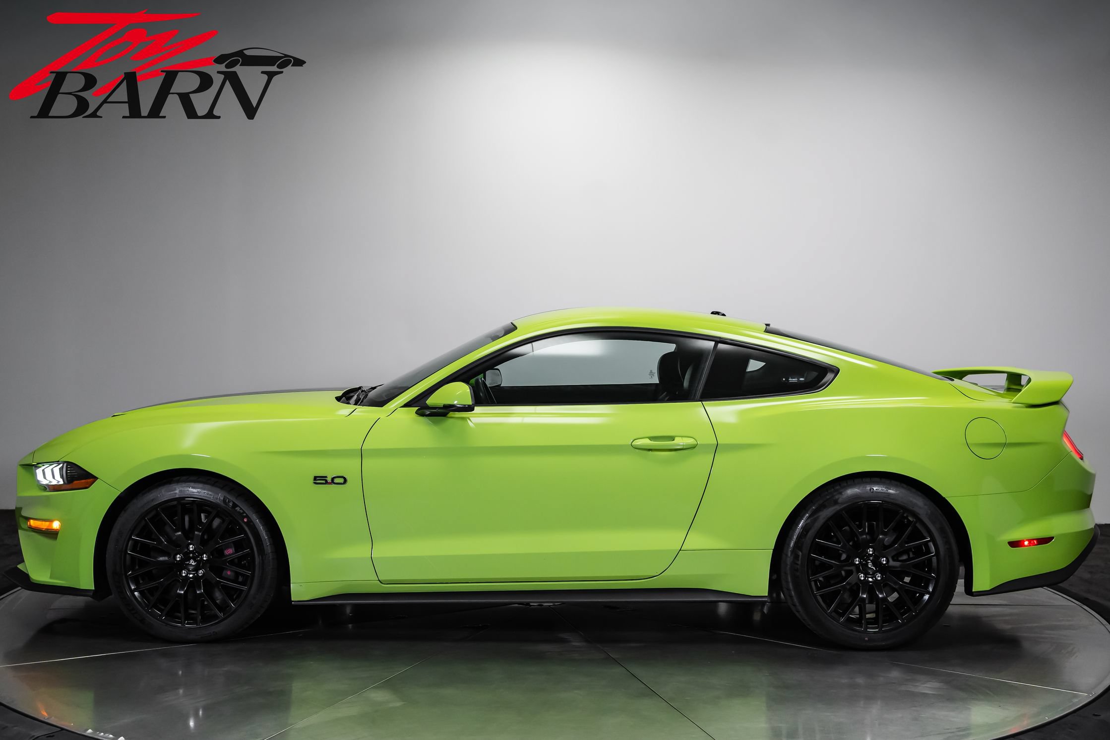 Used 2020 Ford Mustang GT Premium w/ GT Performance Package RWD image 2