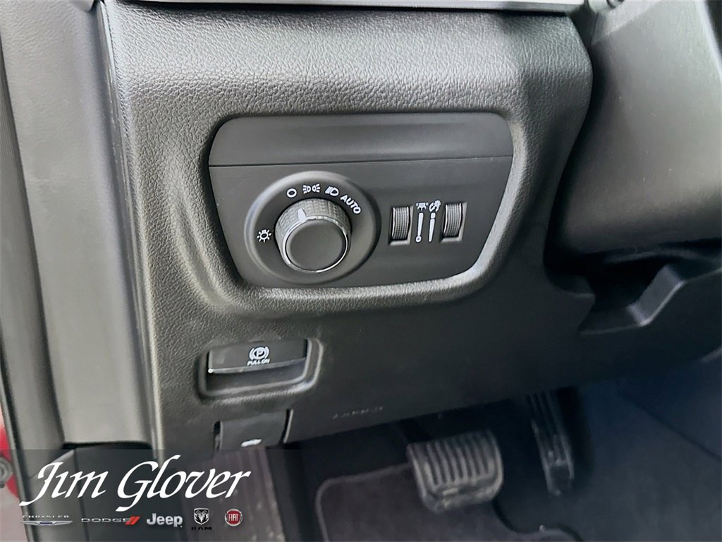 New 2025 Jeep Grand Cherokee L Altitude image 33