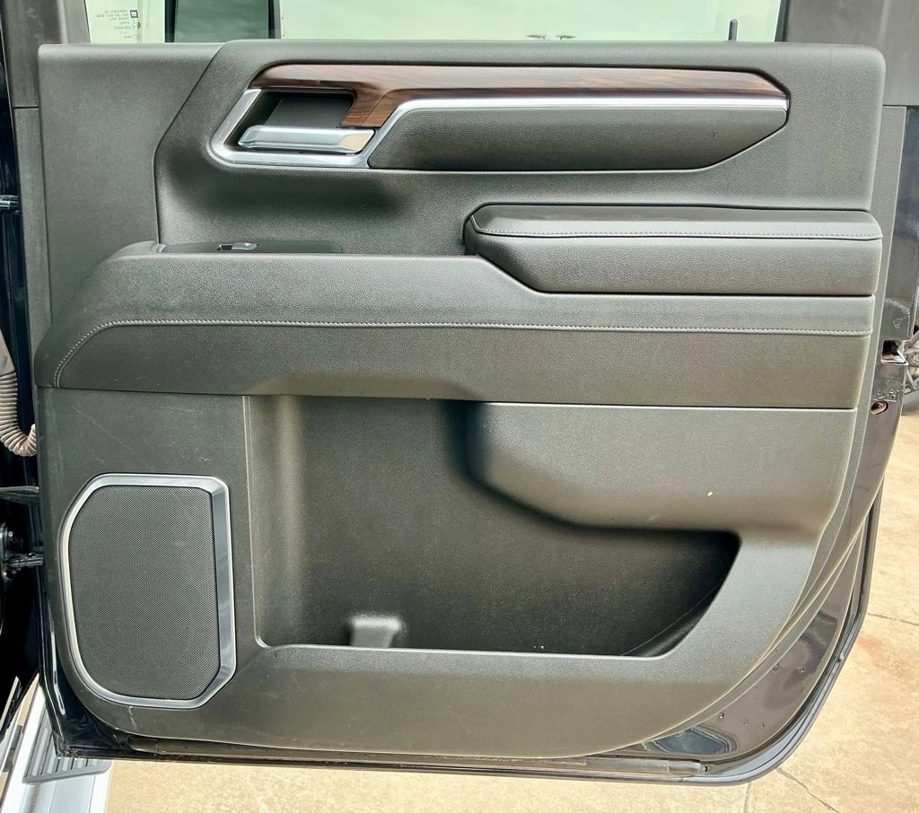 Used 2024 GMC Sierra 3500 SLT w/ SLT Premium Package image 26