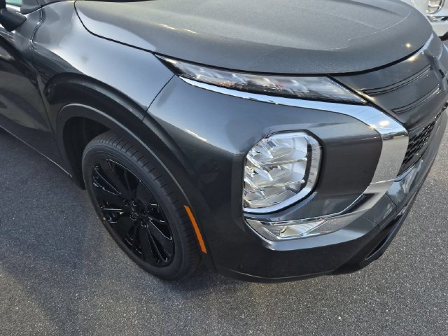 New 2026 Mitsubishi Outlander LE FWD image 9
