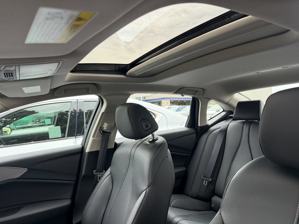 Certified 2025 Acura TLX w/ Technology Package FWD image 23