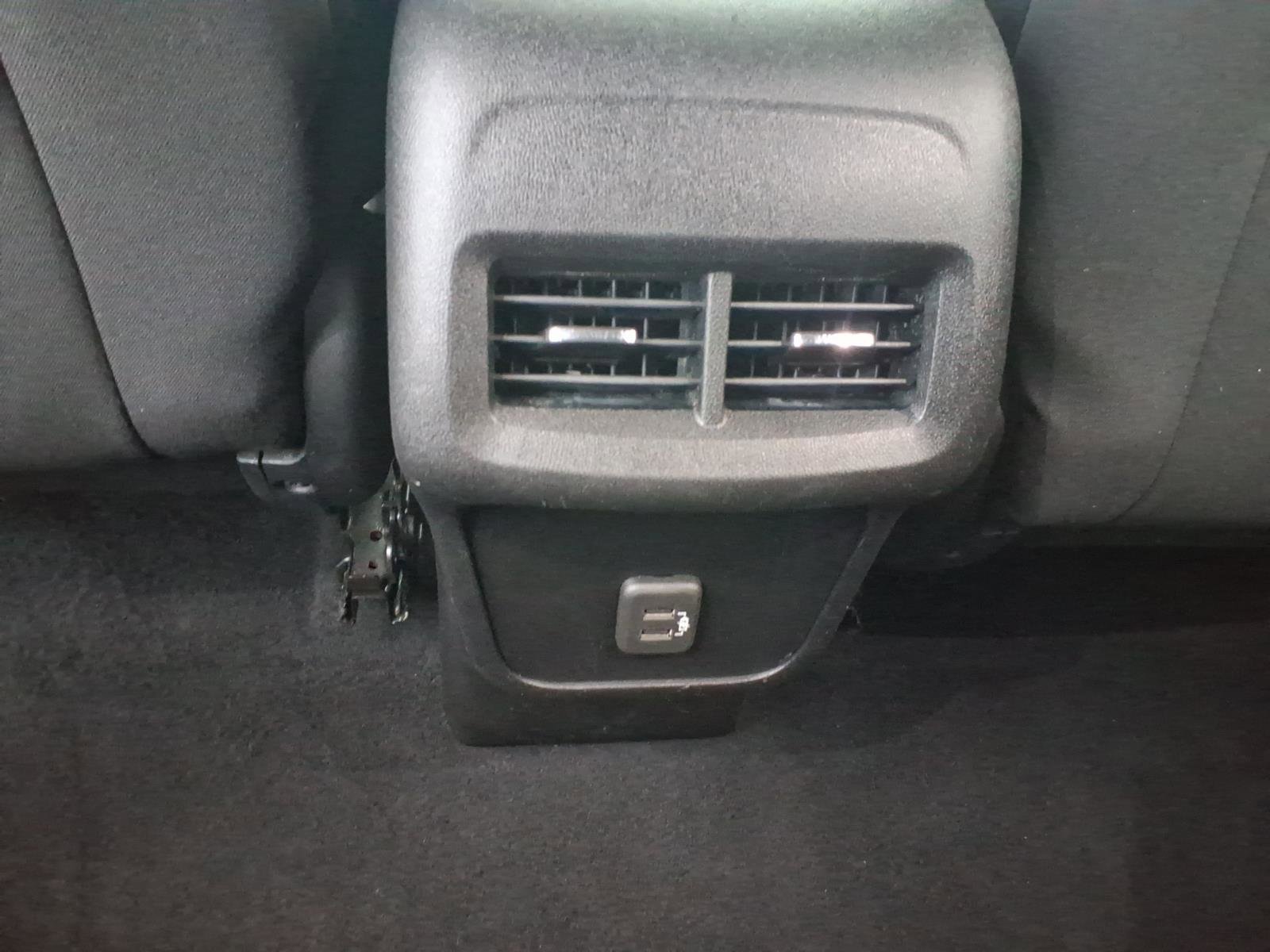 Used 2019 Chevrolet Equinox LT image 10