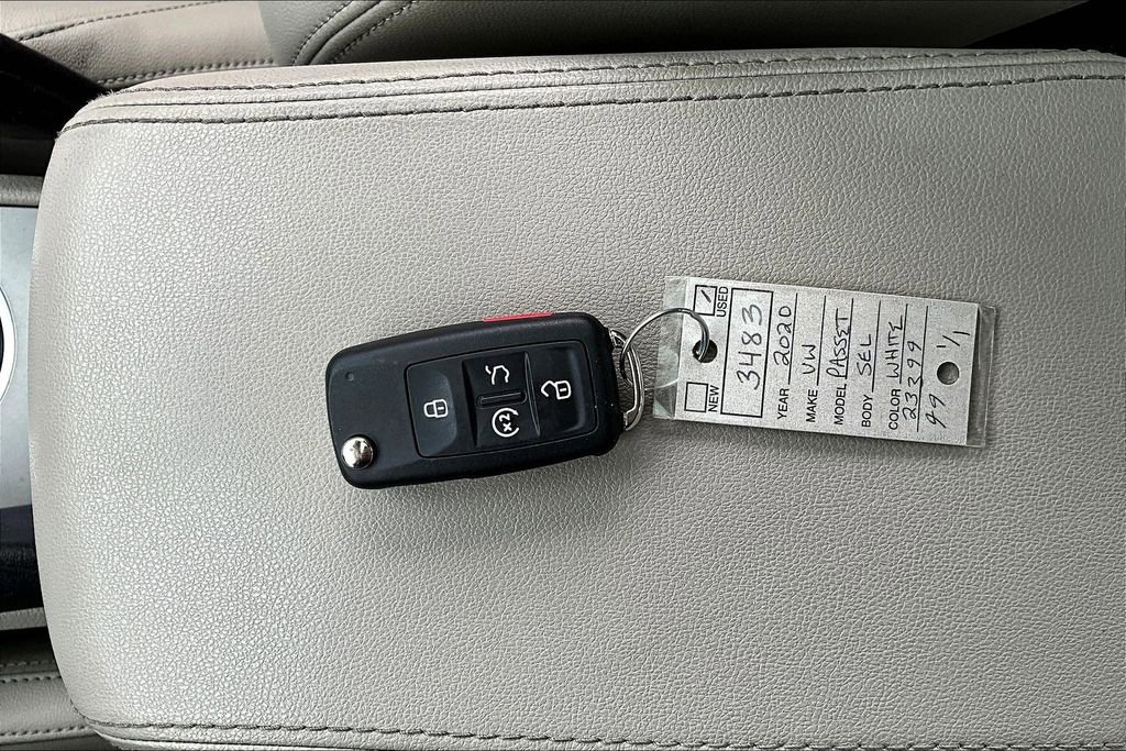 Used 2020 Volkswagen Passat 2.0T SEL image 35