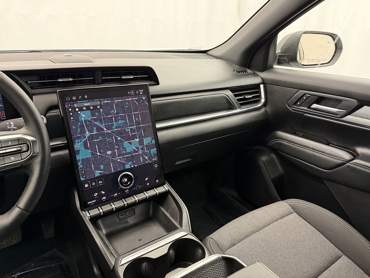 Used 2026 GMC Terrain Elevation image 16