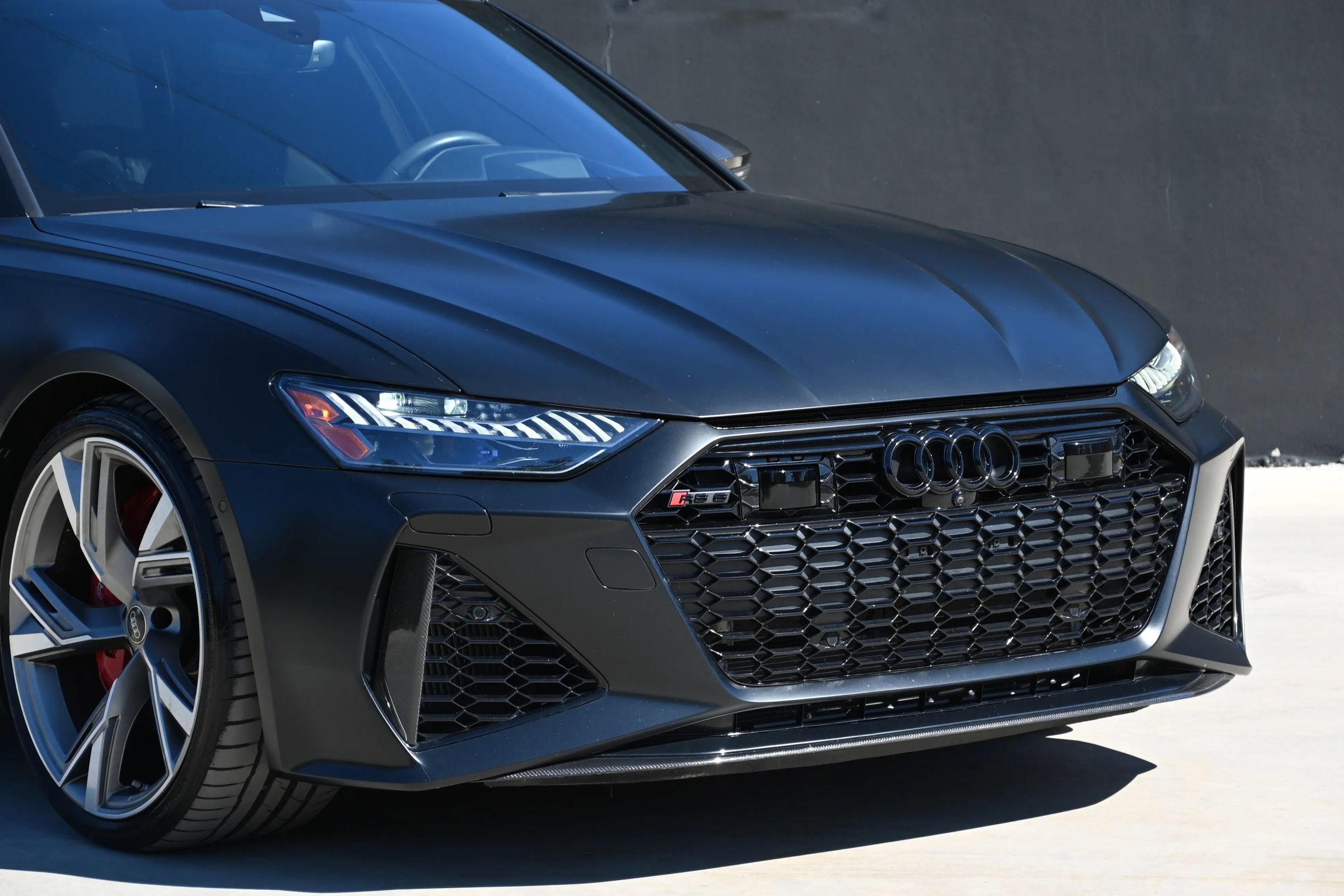 Used 2023 Audi RS 6 w/ Carbon Optic Package image 12