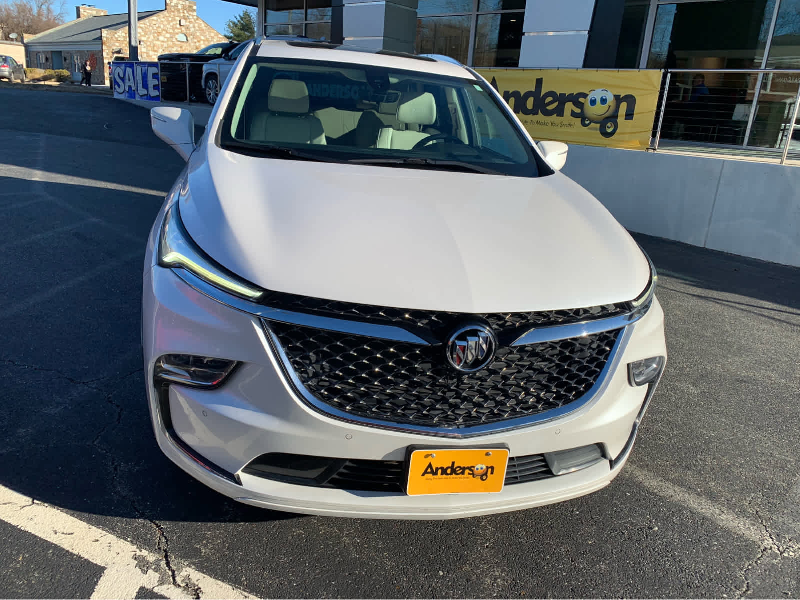 Used 2022 Buick Enclave Avenir w/ Avenir Technology Package image 2