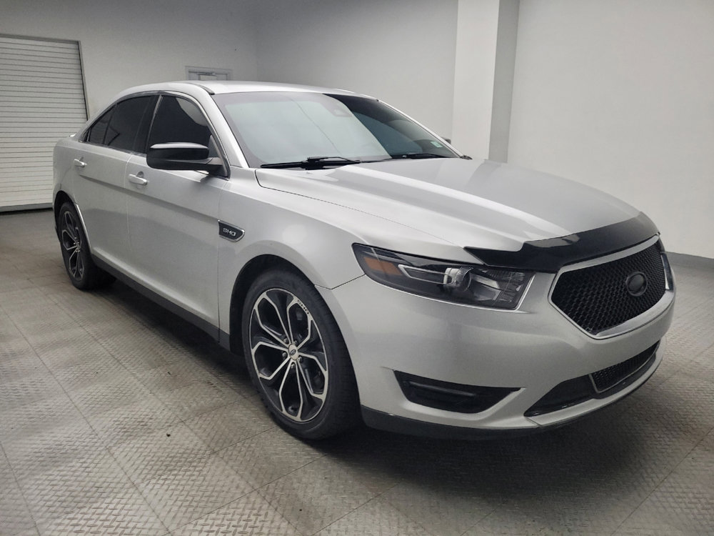 Used 2018 Ford Taurus SHO image 13