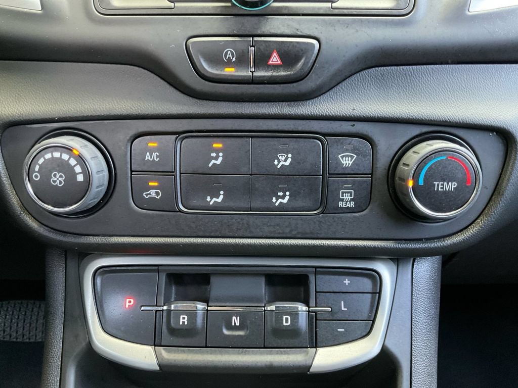Used 2022 GMC Terrain SLE w/ Elevation Edition AWD/4WD image 25