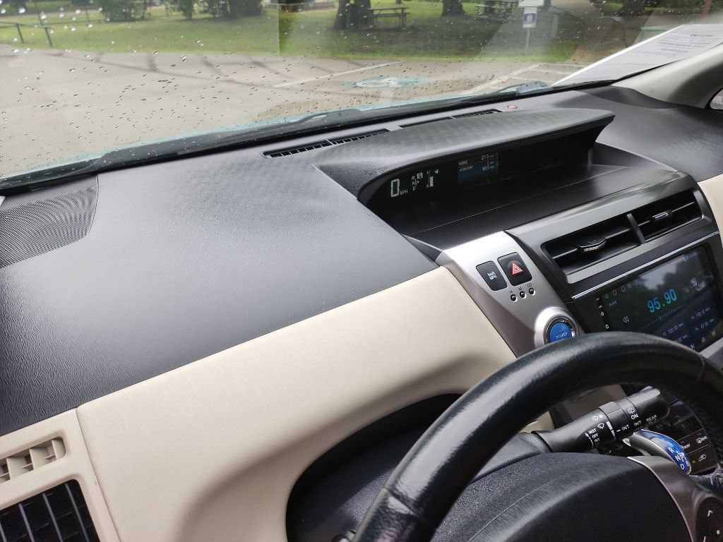 Used 2015 Toyota Prius V Four FWD image 14