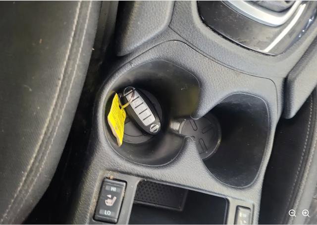 Used 2020 Nissan Rogue SV image 6