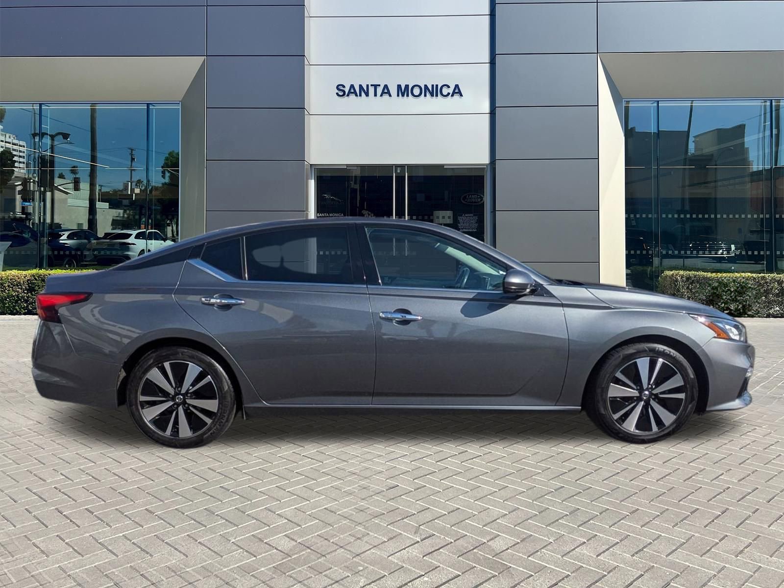 Used 2019 Nissan Altima 2.5 SL FWD image 6