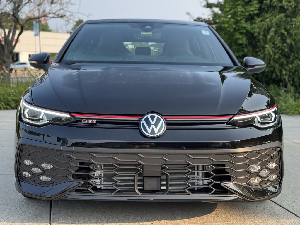 New 2025 Volkswagen GTI SE image 3
