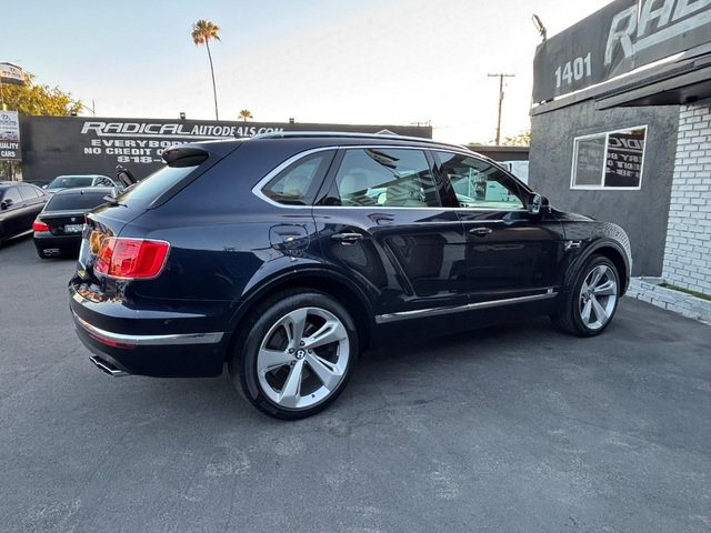 Used 2019 Bentley Bentayga AWD/4WD image 25