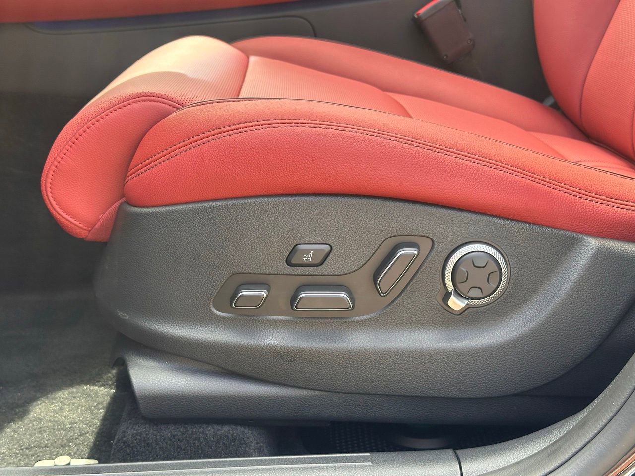 Used 2026 Genesis GV70 2.5T Sport Prestige image 25