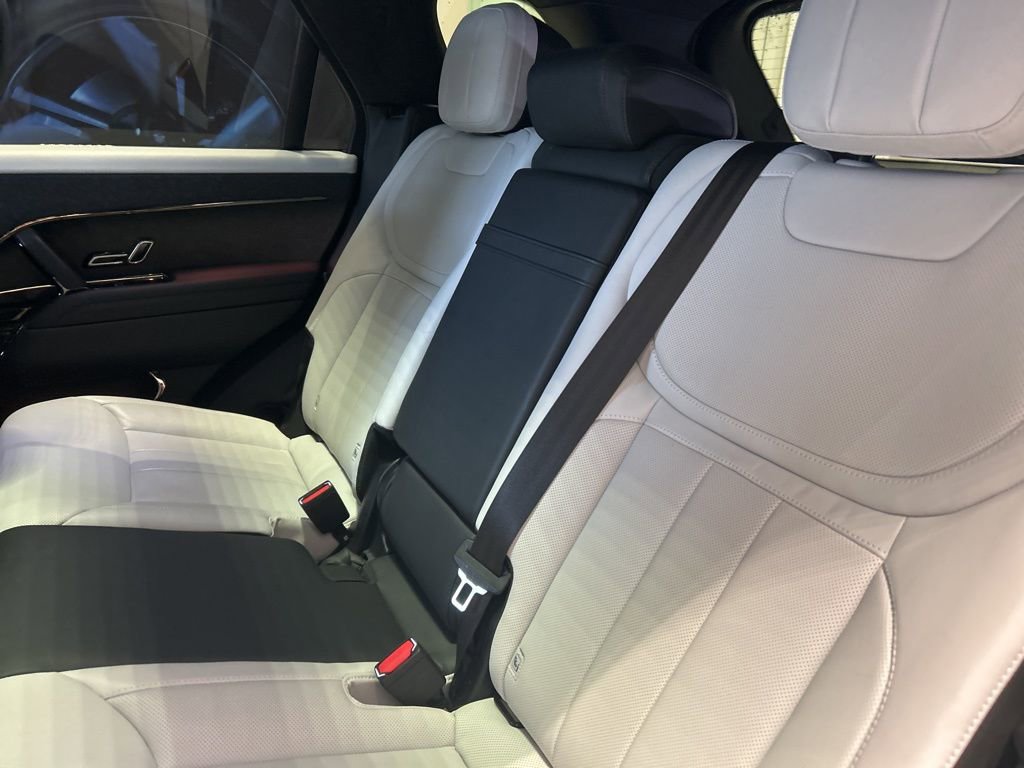 Used 2023 Land Rover Range Rover Sport First Edition image 13