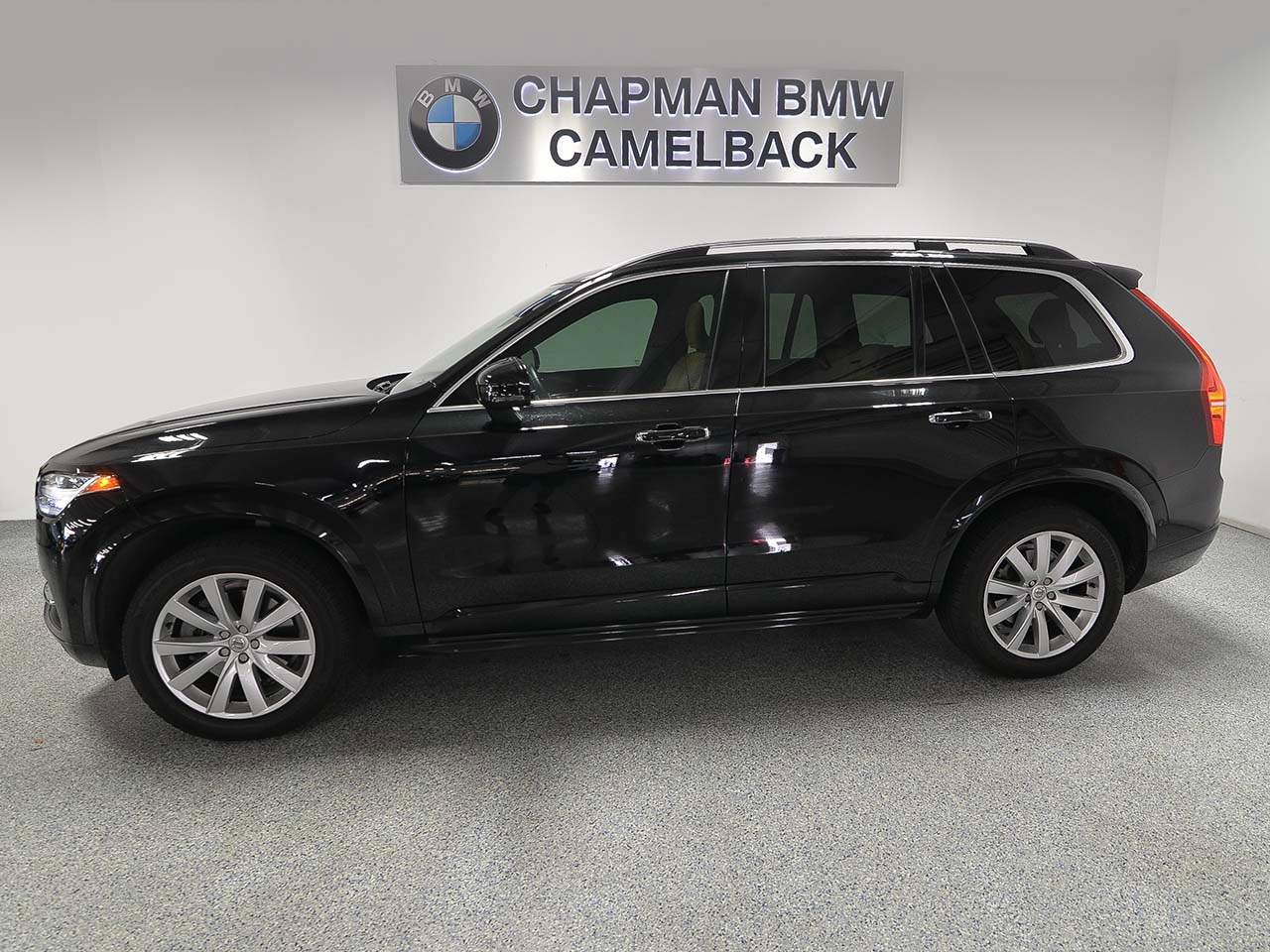 Used 2019 Volvo XC90 T6 Momentum w/ Advanced Package AWD/4WD image 3