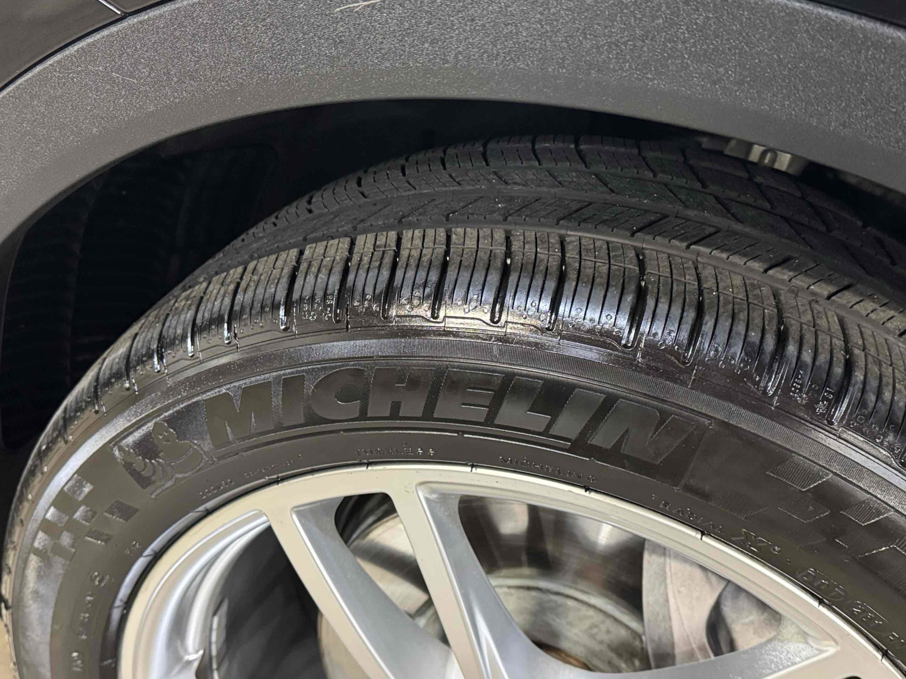 Used 2019 Porsche Cayenne w/ Premium Package AWD/4WD image 13