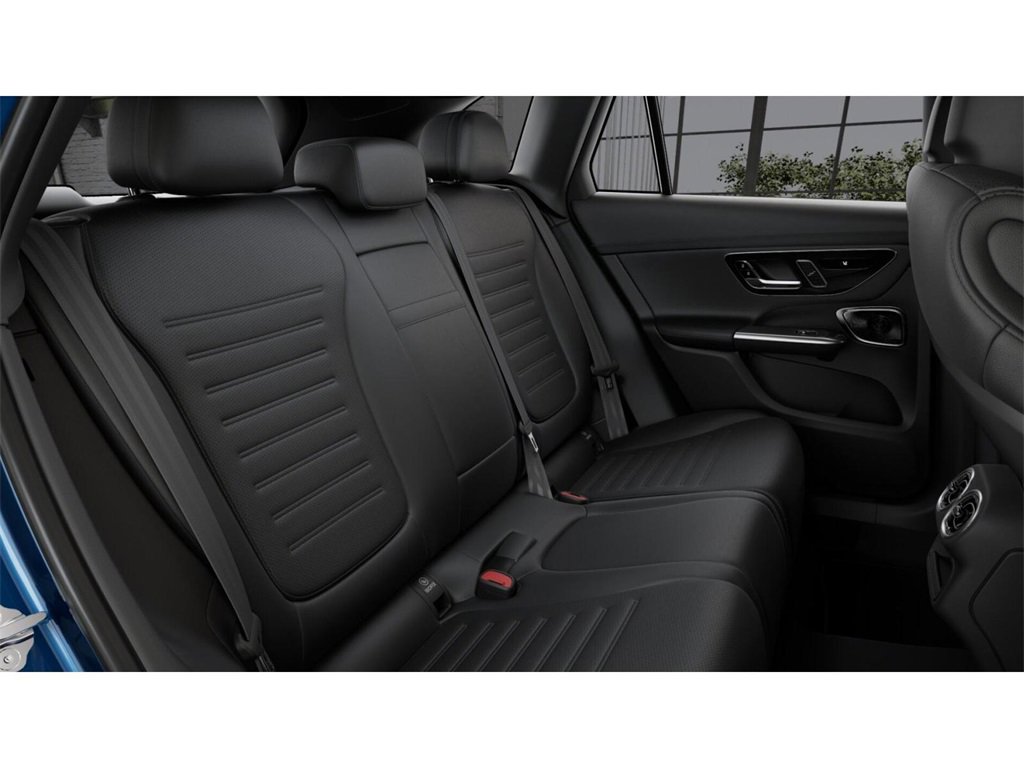 New 2025 Mercedes-Benz GLC 300 4MATIC image 5