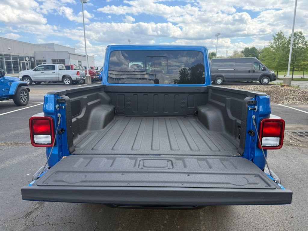 New 2026 Jeep Gladiator Sport AWD/4WD image 37
