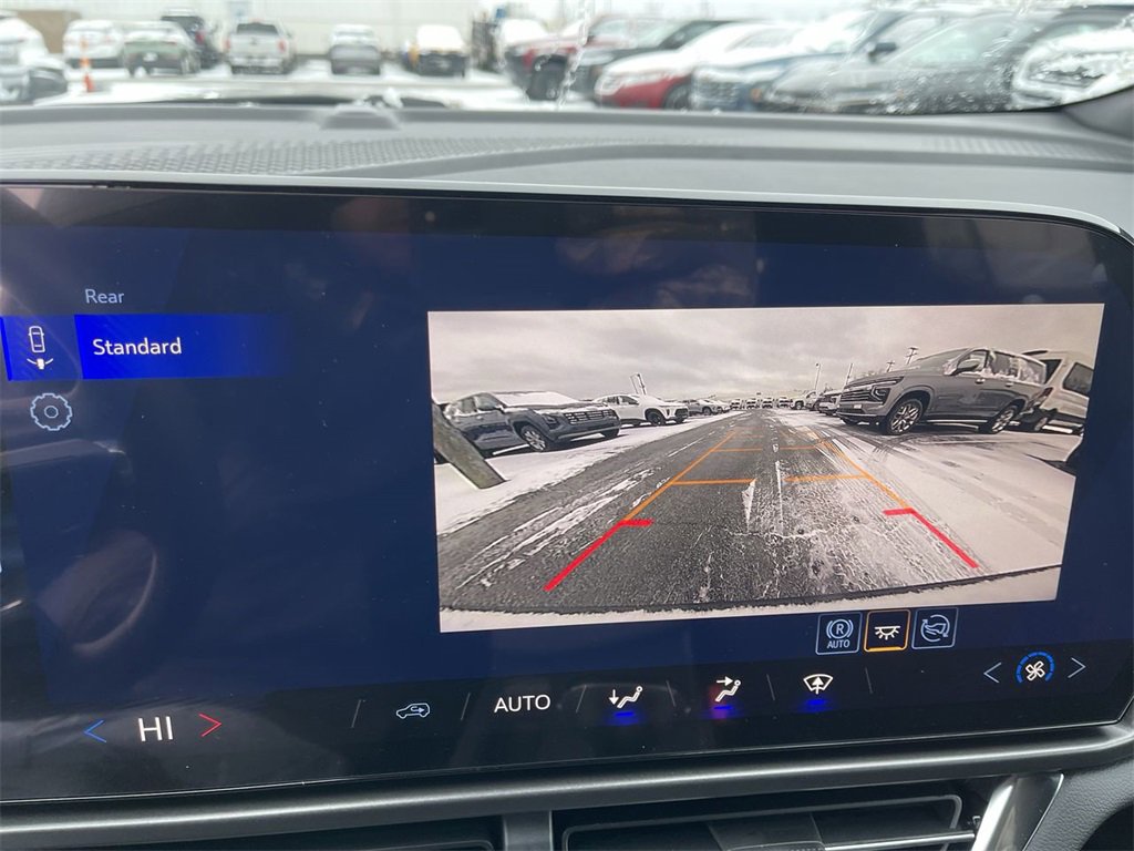 New 2026 Chevrolet Equinox EV LT image 17