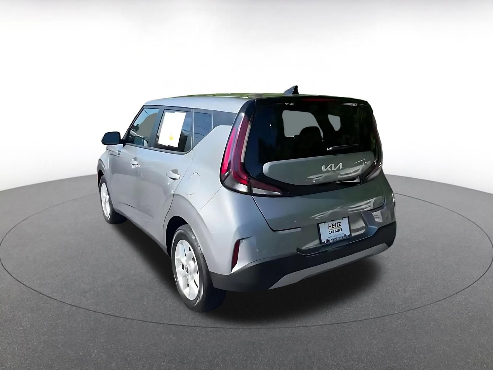 Used 2025 Kia Soul LX w/ LX Technology Package FWD image 11