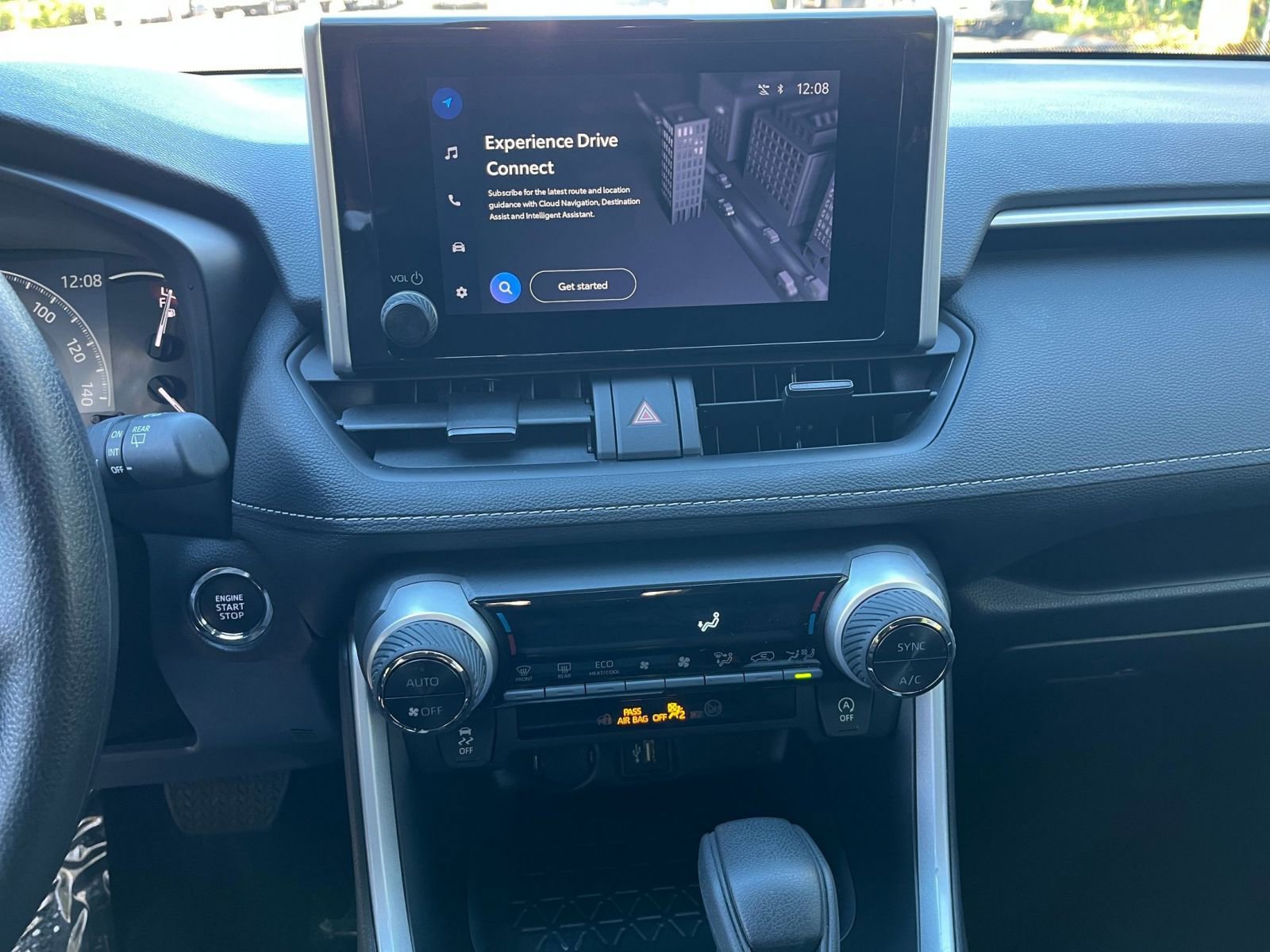 Used 2025 Toyota RAV4 XLE image 18