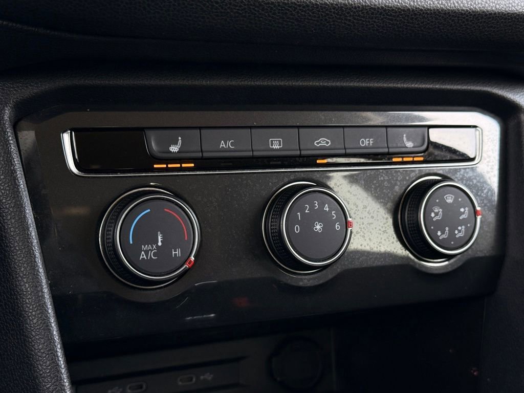 Used 2022 Volkswagen Tiguan S image 19