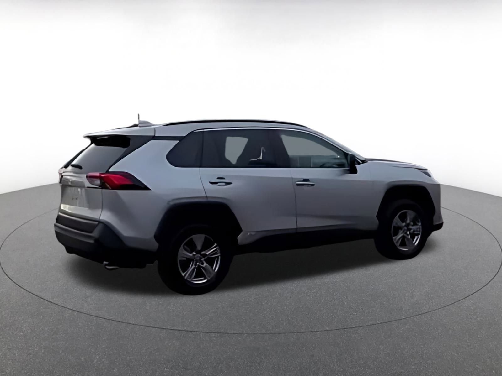 Used 2025 Toyota RAV4 LE image 8