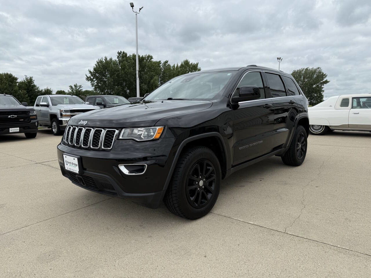 Used 2021 Jeep Grand Cherokee Laredo X image 31