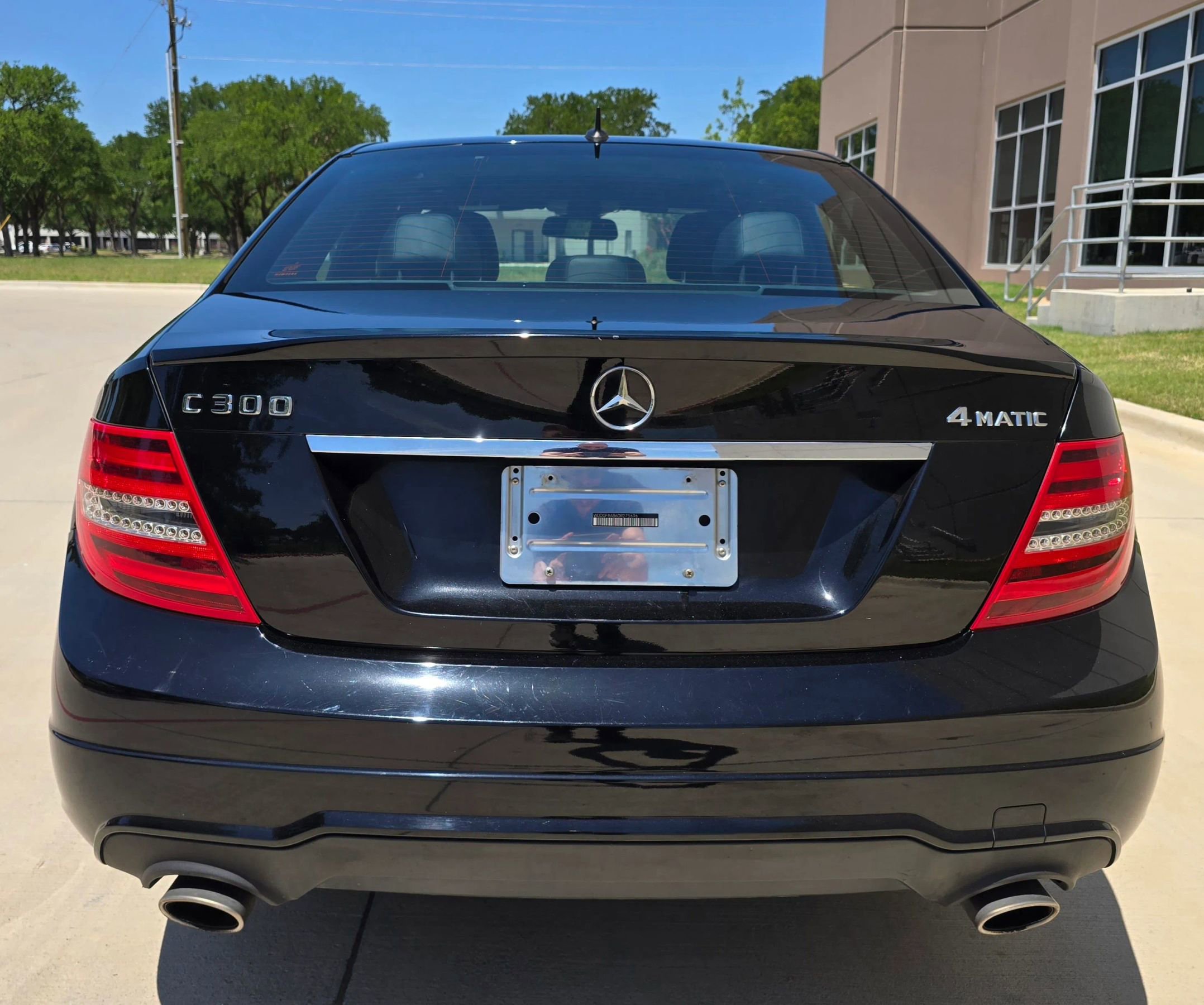 Used 2013 Mercedes-Benz C 300 4MATIC Sedan image 9