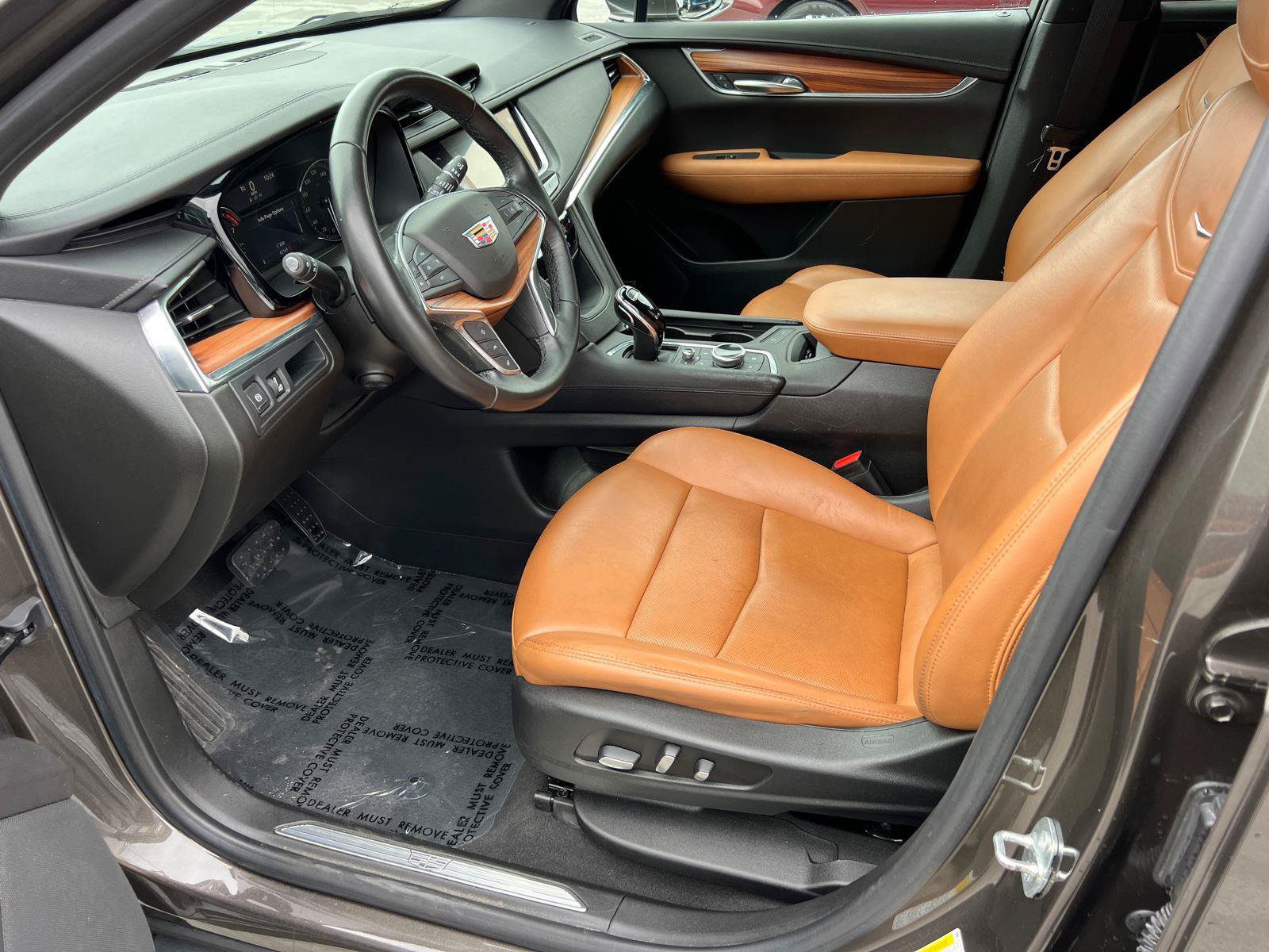 Used 2020 Cadillac XT5 Premium Luxury FWD image 9