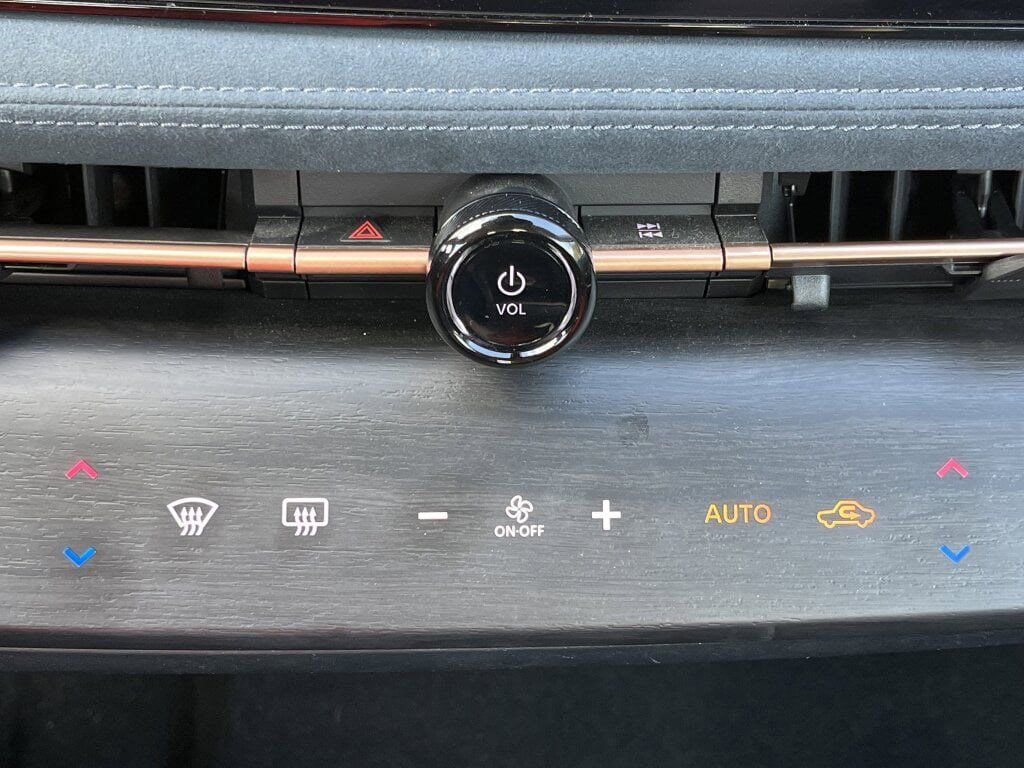 Certified 2024 Nissan Ariya AWD image 6