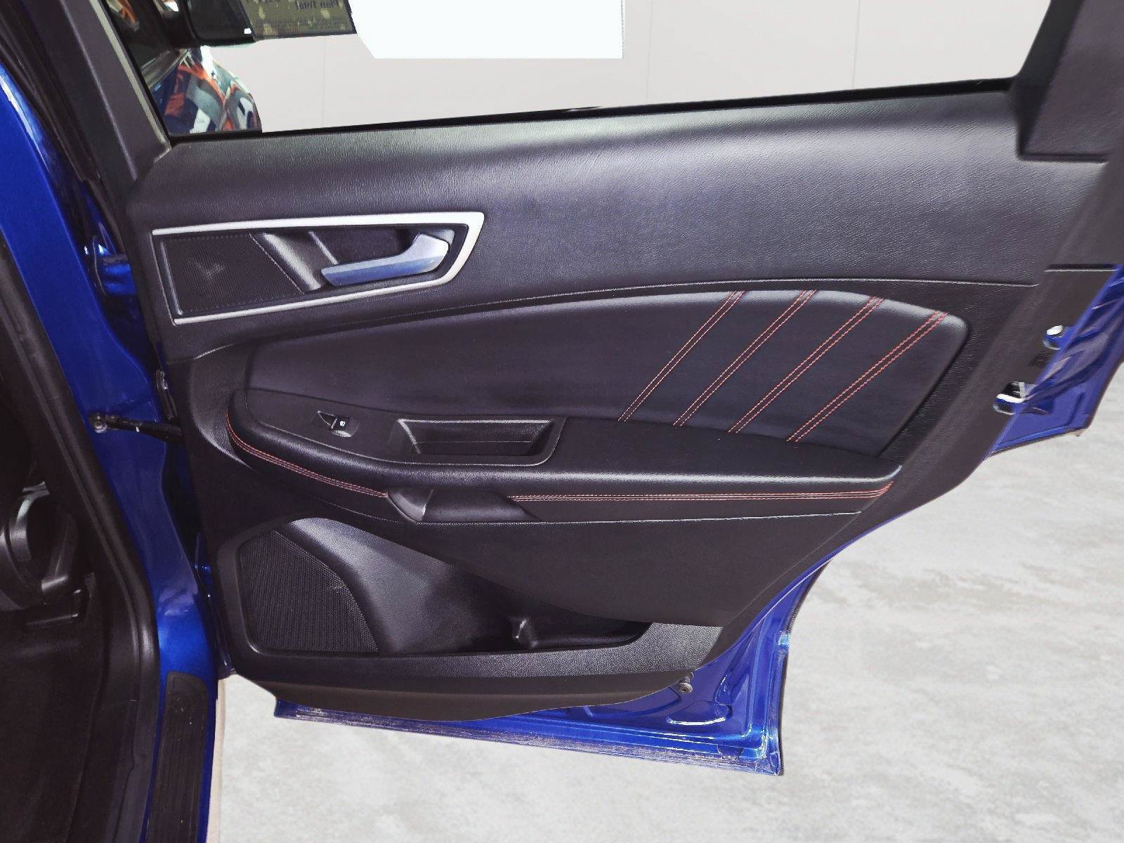 Certified 2024 Ford Edge ST-Line AWD/4WD image 43