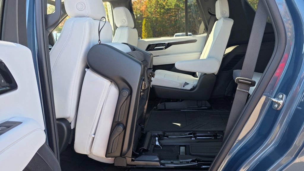 New 2026 Chevrolet Tahoe Premier w/ Sun And Tow Package AWD/4WD image 34