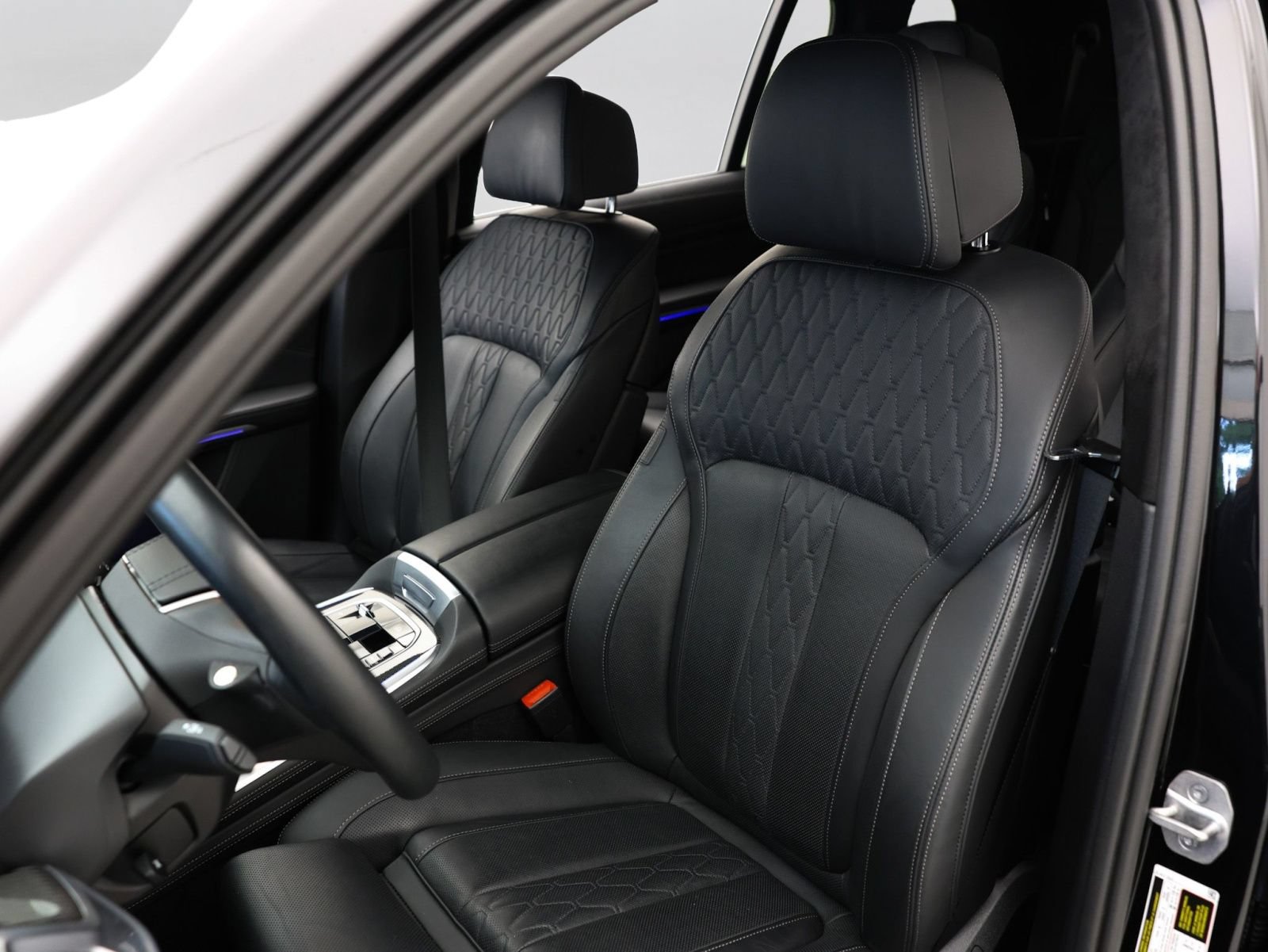 Used 2024 BMW ALPINA XB7 AWD/4WD image 18