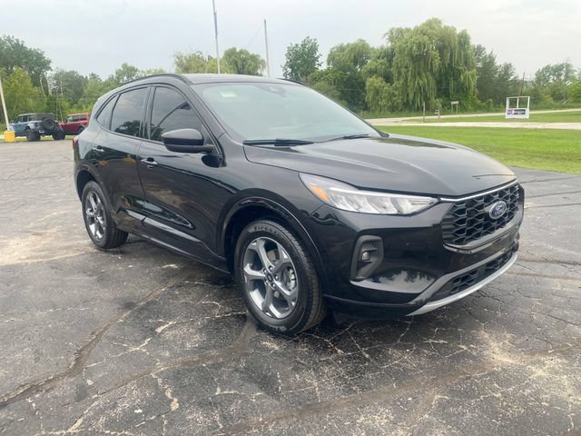 Used 2023 Ford Escape ST-Line Select w/ Tech Pack #1 AWD/4WD image 11