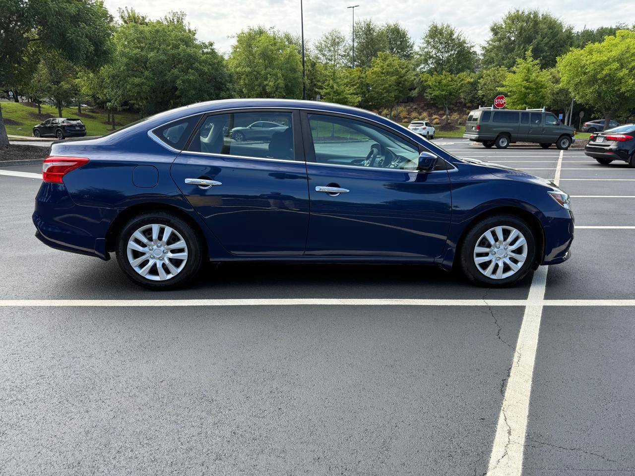 Used 2019 Nissan Sentra S FWD image 4