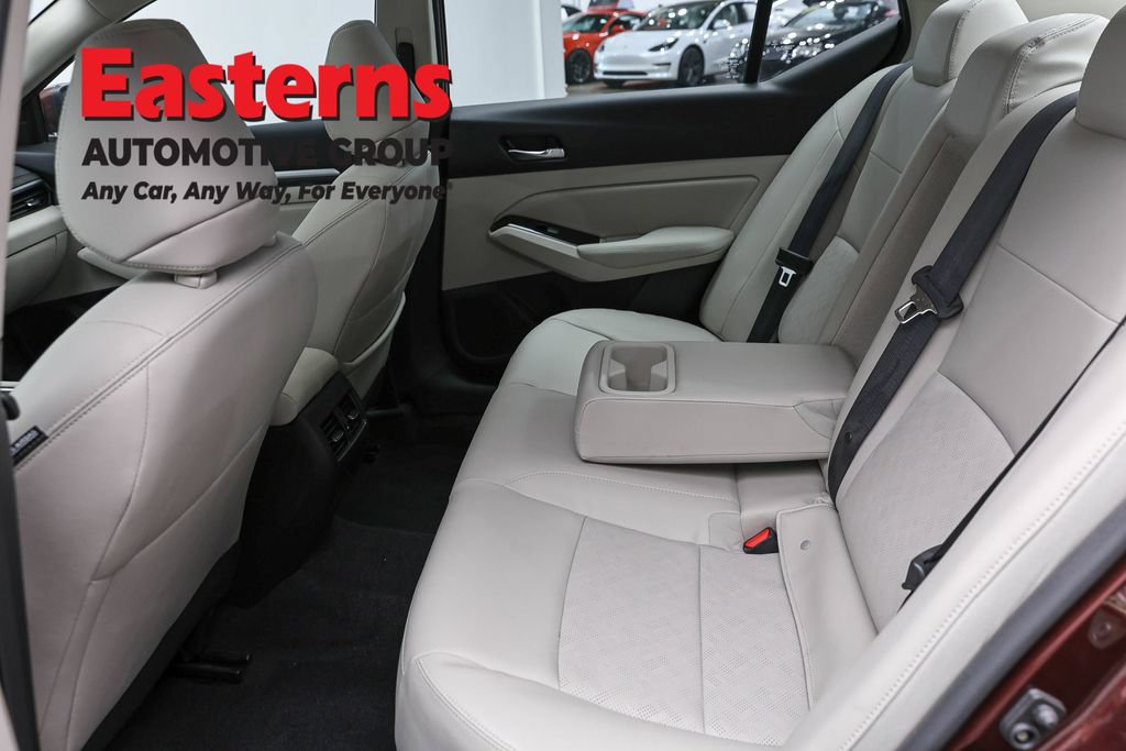 Used 2024 Nissan Altima 2.5 SL AWD/4WD image 21
